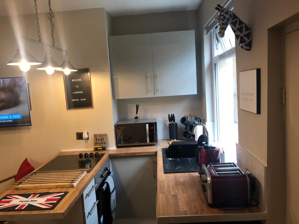 3 Double Bed Brittania Styled Central Home Near Lfc Sleeps 6 With Free Business Super Fast Fibre Broadband Liverpool Exterior foto