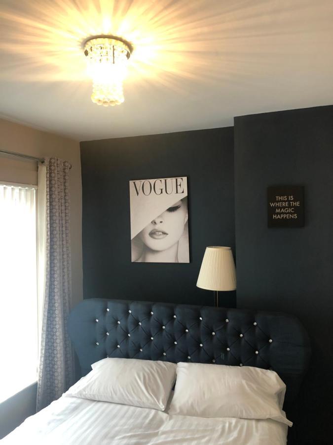 3 Double Bed Brittania Styled Central Home Near Lfc Sleeps 6 With Free Business Super Fast Fibre Broadband Liverpool Exterior foto