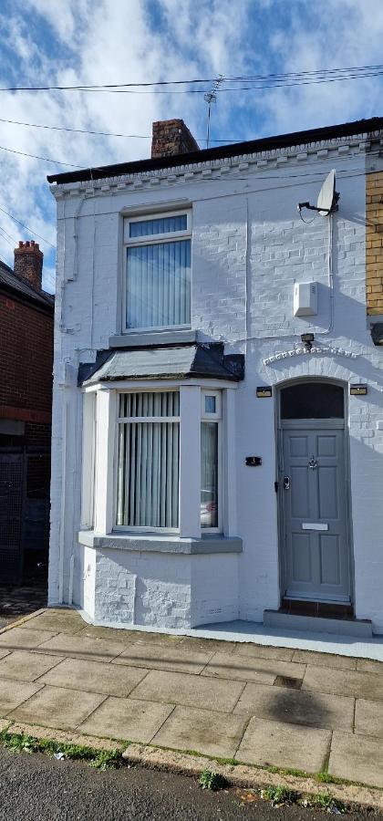 3 Double Bed Brittania Styled Central Home Near Lfc Sleeps 6 With Free Business Super Fast Fibre Broadband Liverpool Exterior foto