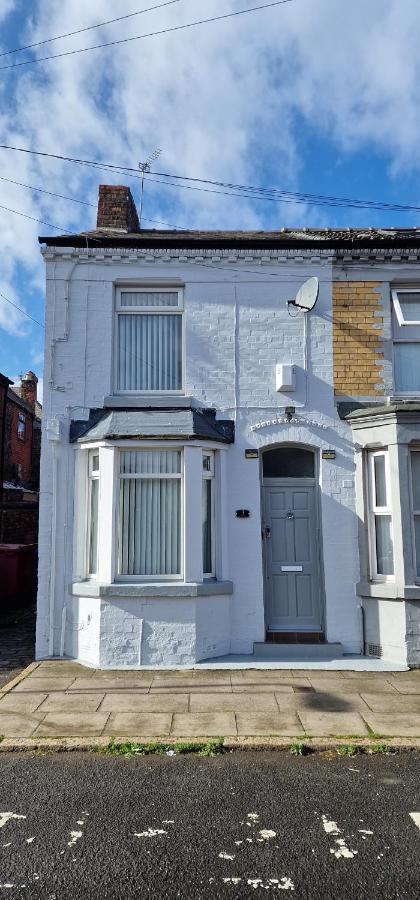 3 Double Bed Brittania Styled Central Home Near Lfc Sleeps 6 With Free Business Super Fast Fibre Broadband Liverpool Exterior foto