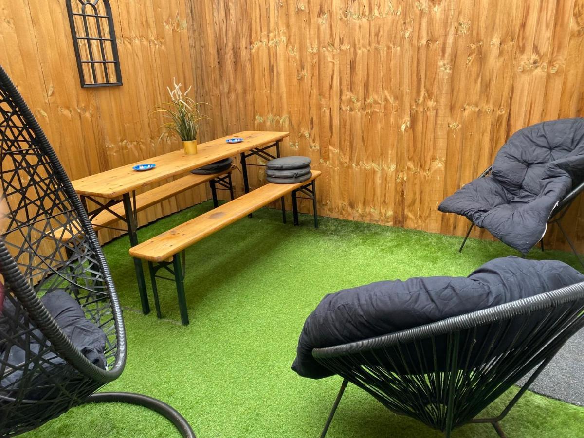 3 Double Bed Brittania Styled Central Home Near Lfc Sleeps 6 With Free Business Super Fast Fibre Broadband Liverpool Exterior foto
